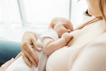 5 Lifesaving Breastfeeding Techniques